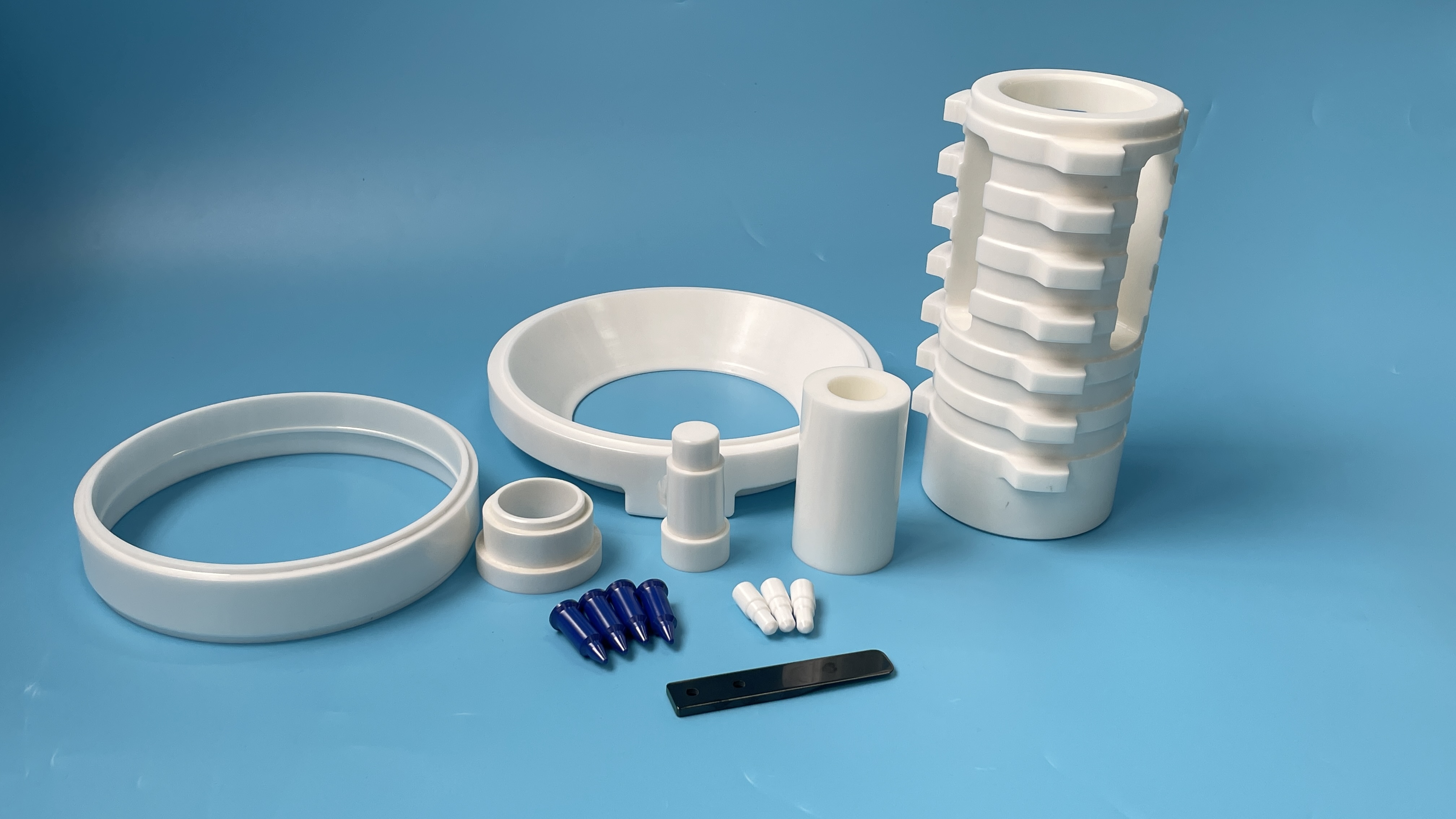 工業陶瓷如何助力新能源汽車“輕裝上陣”？